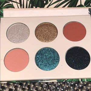 Dose of color Eye shadow palette